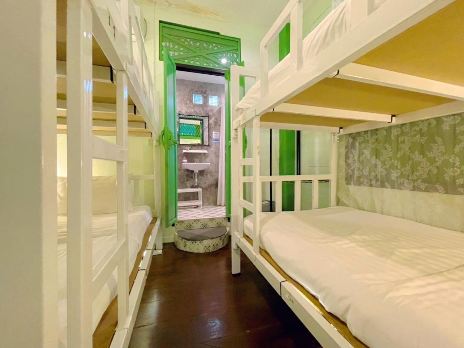 Green Teak House Bangkok Exterior photo