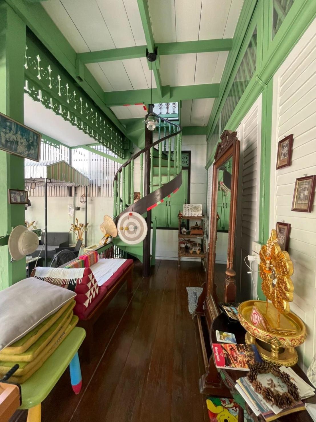 Green Teak House Bangkok Exterior photo