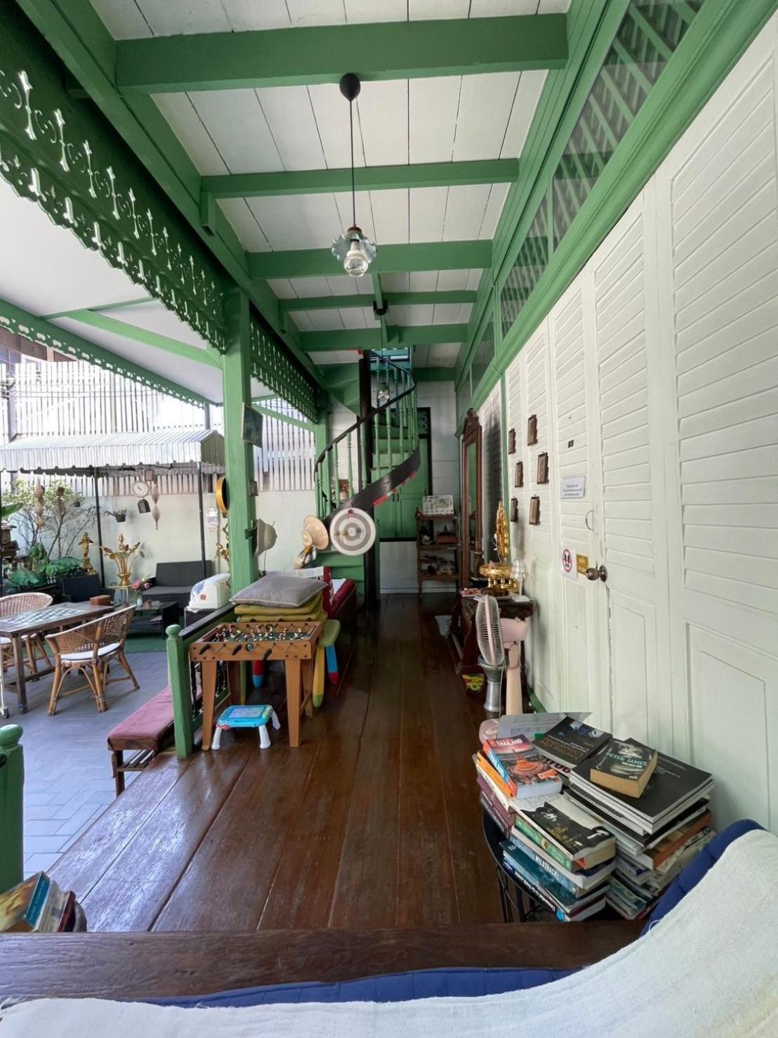 Green Teak House Bangkok Exterior photo