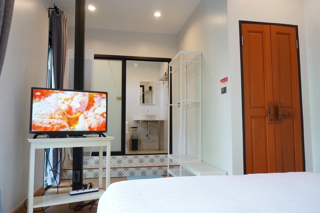 Green Teak House Bangkok Exterior photo