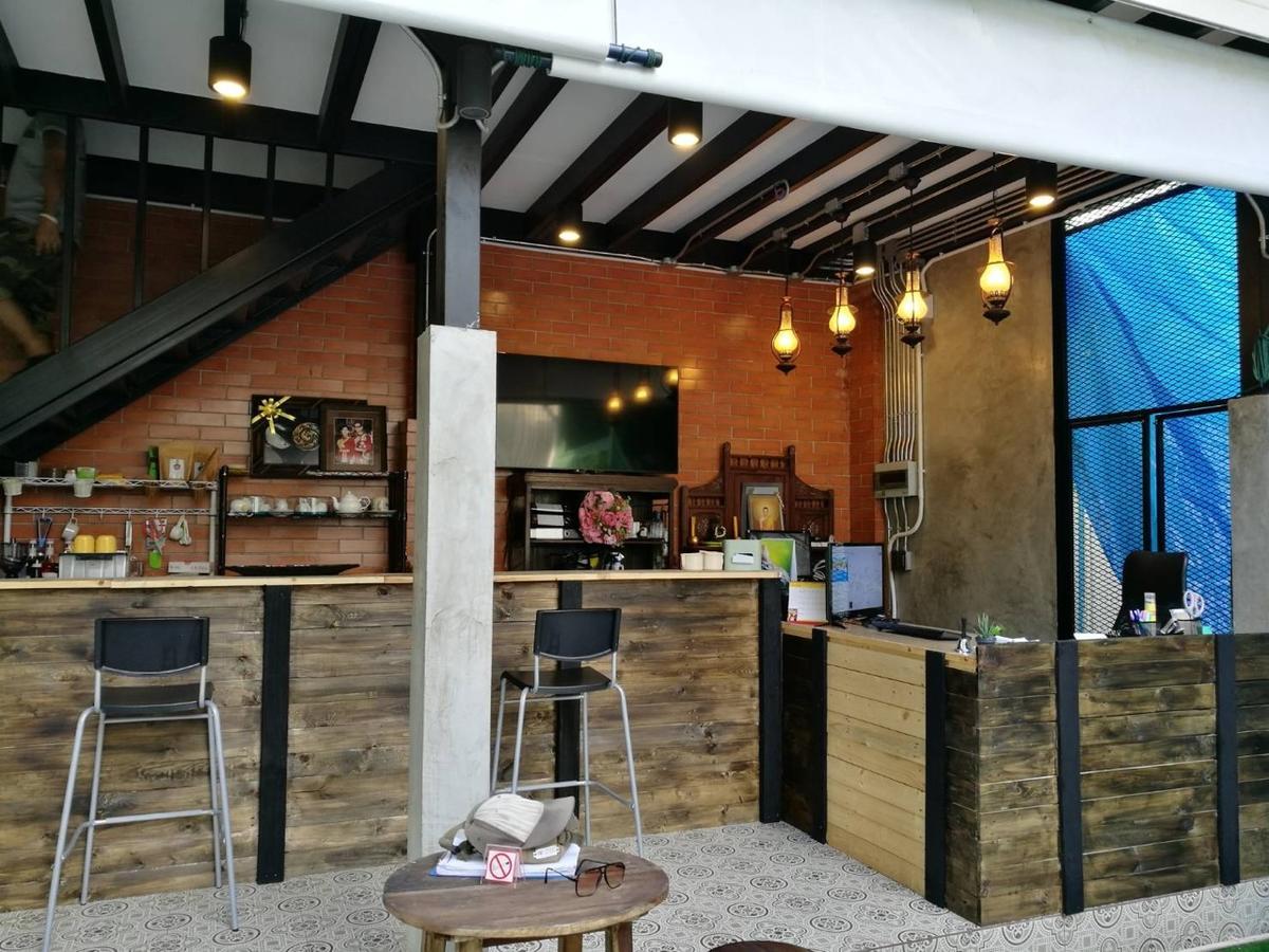 Green Teak House Bangkok Exterior photo